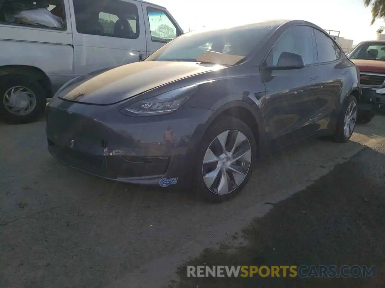 2 Photograph of a damaged car 5YJYGDEE4MF075916 TESLA MODEL Y 2021