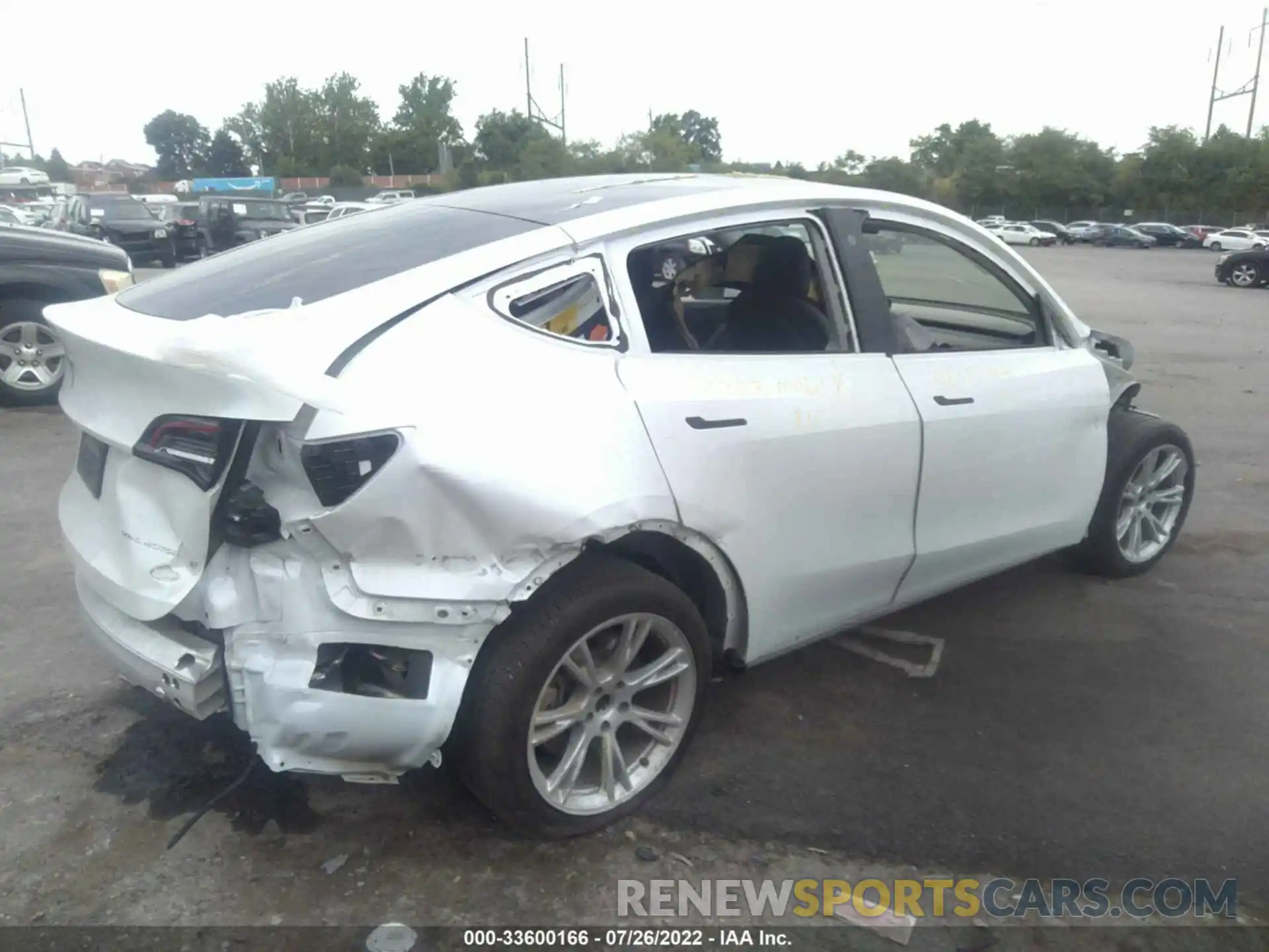 4 Photograph of a damaged car 5YJYGDEE4MF077598 TESLA MODEL Y 2021