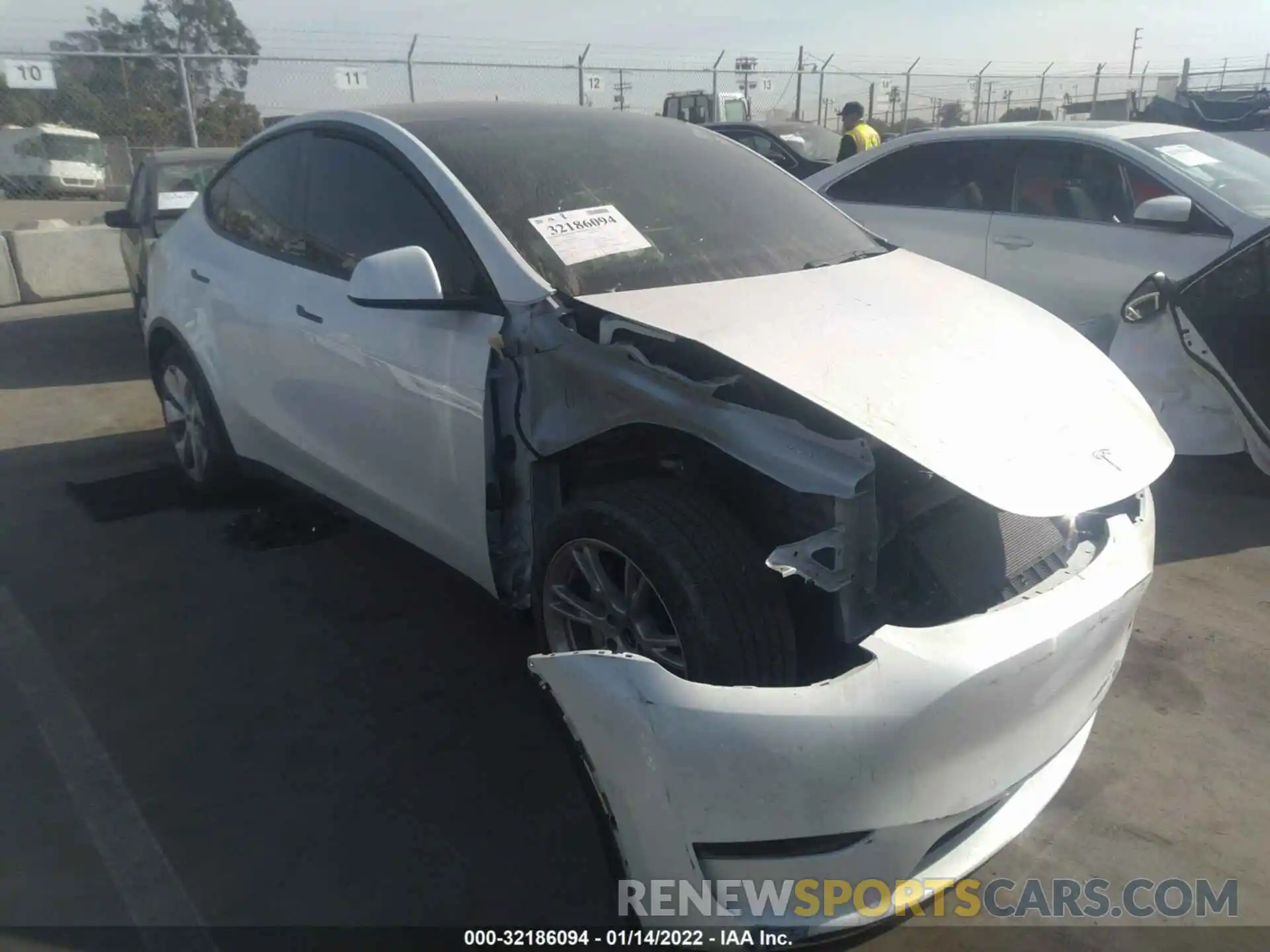 1 Photograph of a damaged car 5YJYGDEE4MF079271 TESLA MODEL Y 2021