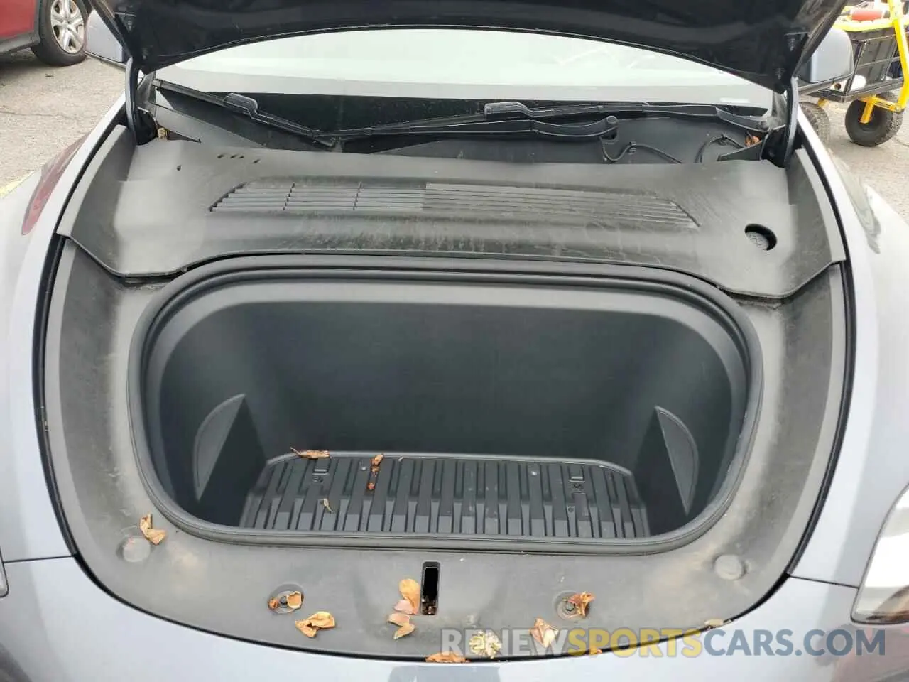 11 Photograph of a damaged car 5YJYGDEE4MF080260 TESLA MODEL Y 2021