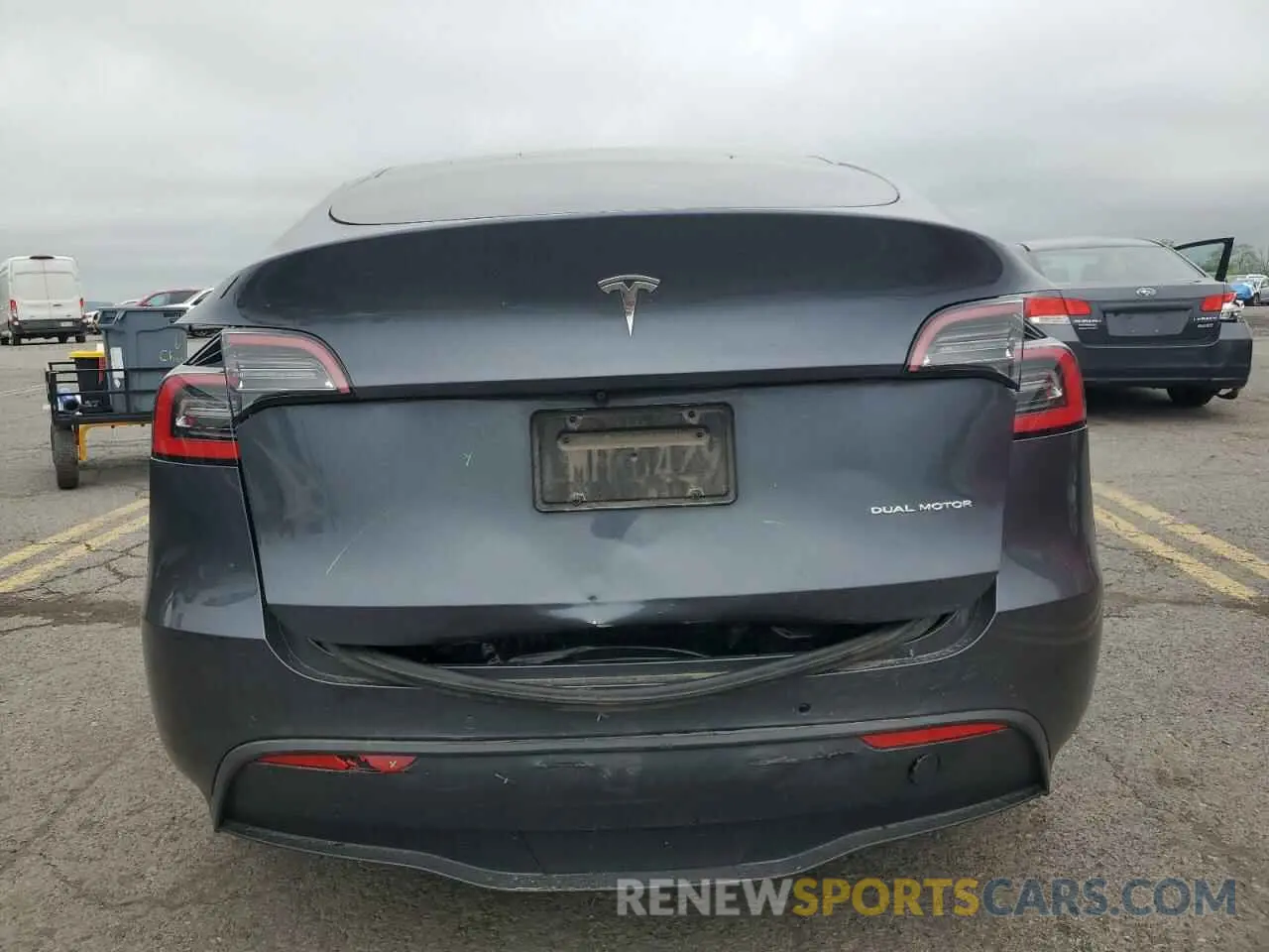 6 Photograph of a damaged car 5YJYGDEE4MF080260 TESLA MODEL Y 2021
