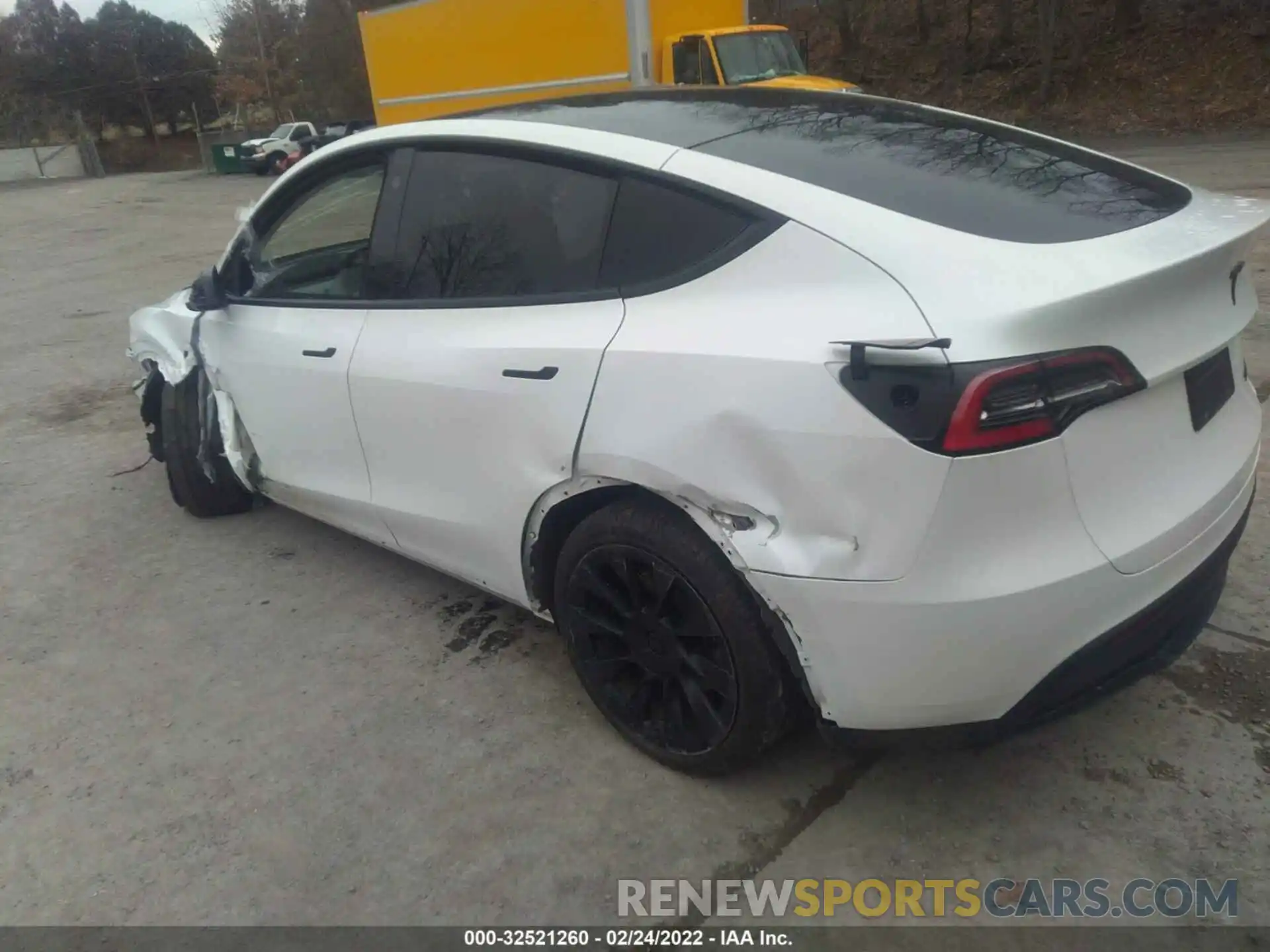 3 Photograph of a damaged car 5YJYGDEE4MF081005 TESLA MODEL Y 2021