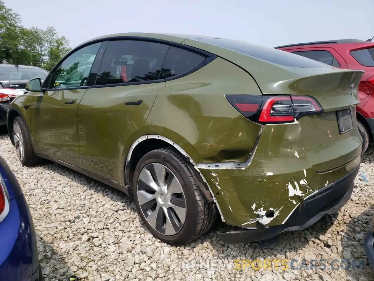 2 Photograph of a damaged car 5YJYGDEE4MF085975 TESLA MODEL Y 2021