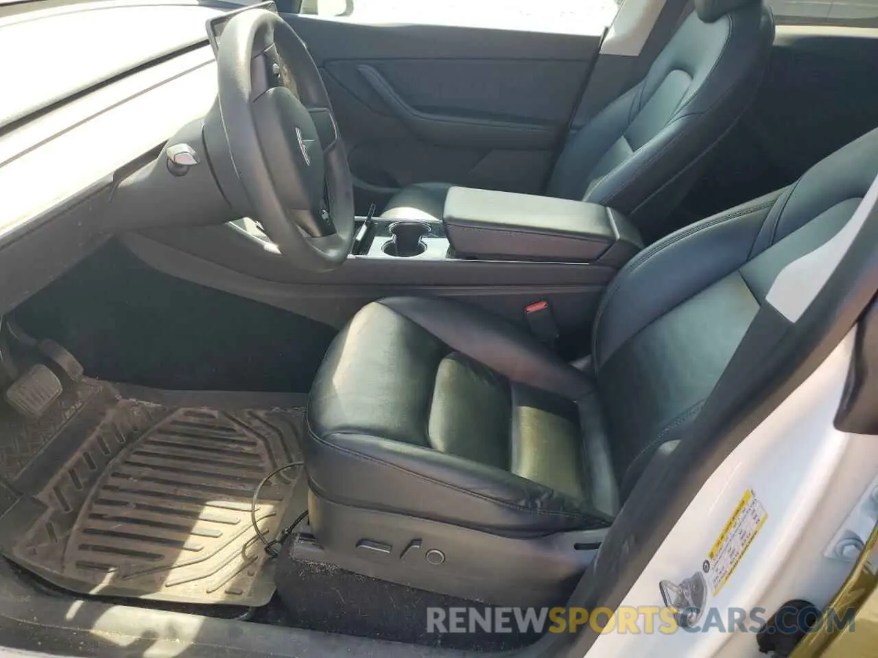 7 Photograph of a damaged car 5YJYGDEE4MF085975 TESLA MODEL Y 2021