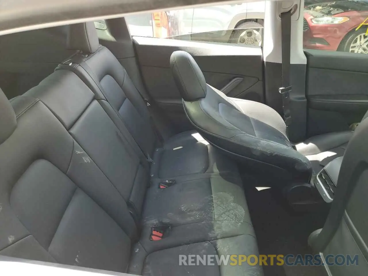 6 Photograph of a damaged car 5YJYGDEE4MF087712 TESLA MODEL Y 2021