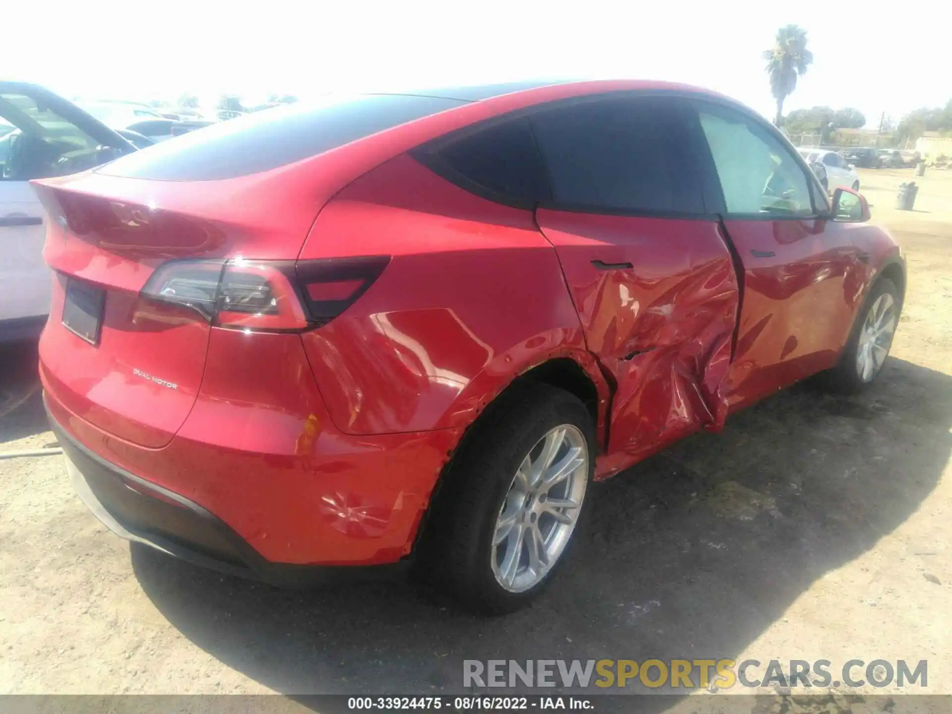 4 Photograph of a damaged car 5YJYGDEE4MF089430 TESLA MODEL Y 2021