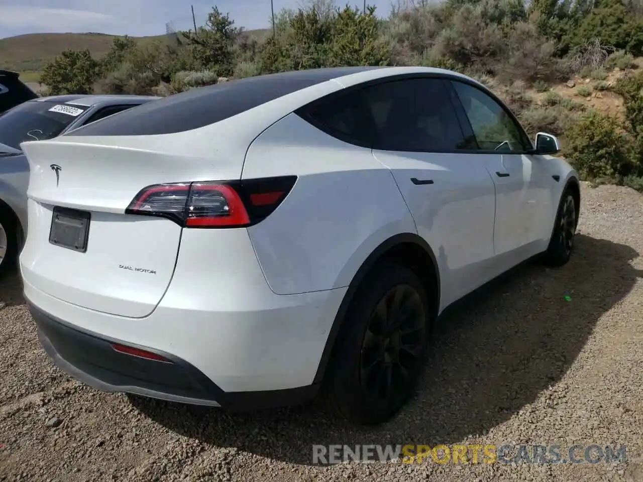 4 Photograph of a damaged car 5YJYGDEE4MF095535 TESLA MODEL Y 2021