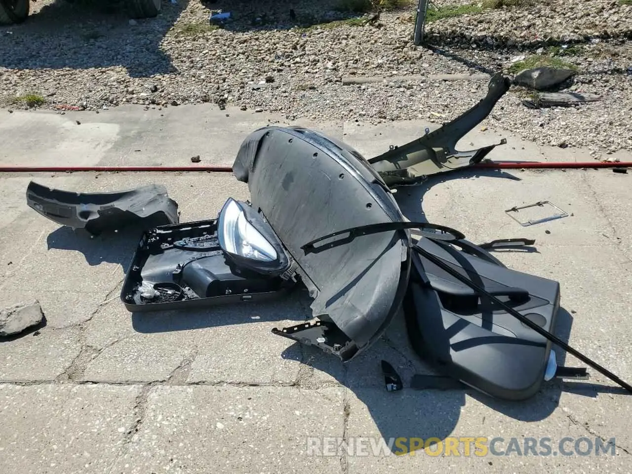 12 Photograph of a damaged car 5YJYGDEE4MF102015 TESLA MODEL Y 2021