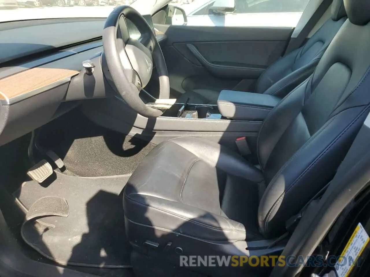 7 Photograph of a damaged car 5YJYGDEE4MF102015 TESLA MODEL Y 2021