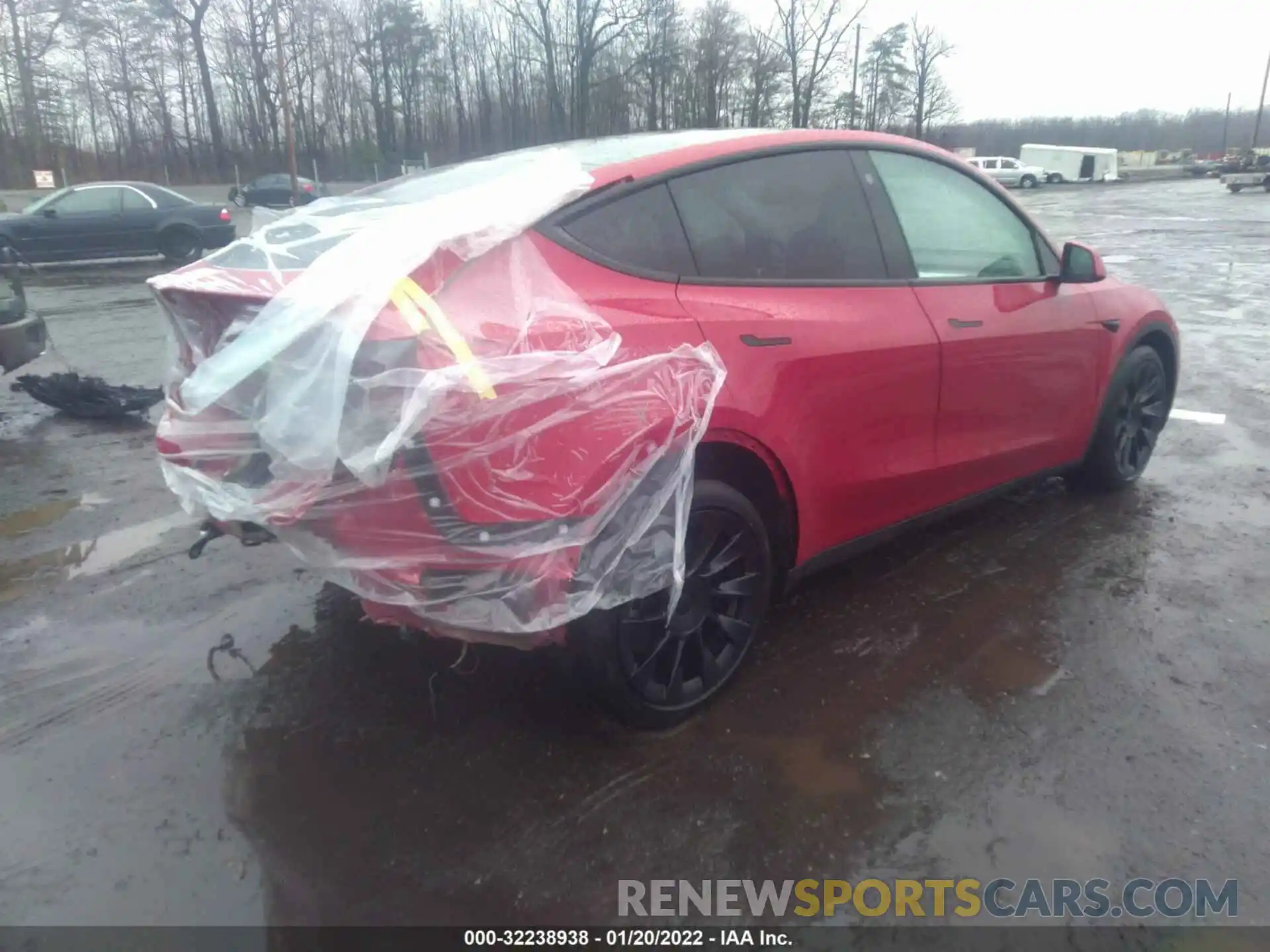 4 Photograph of a damaged car 5YJYGDEE4MF104069 TESLA MODEL Y 2021