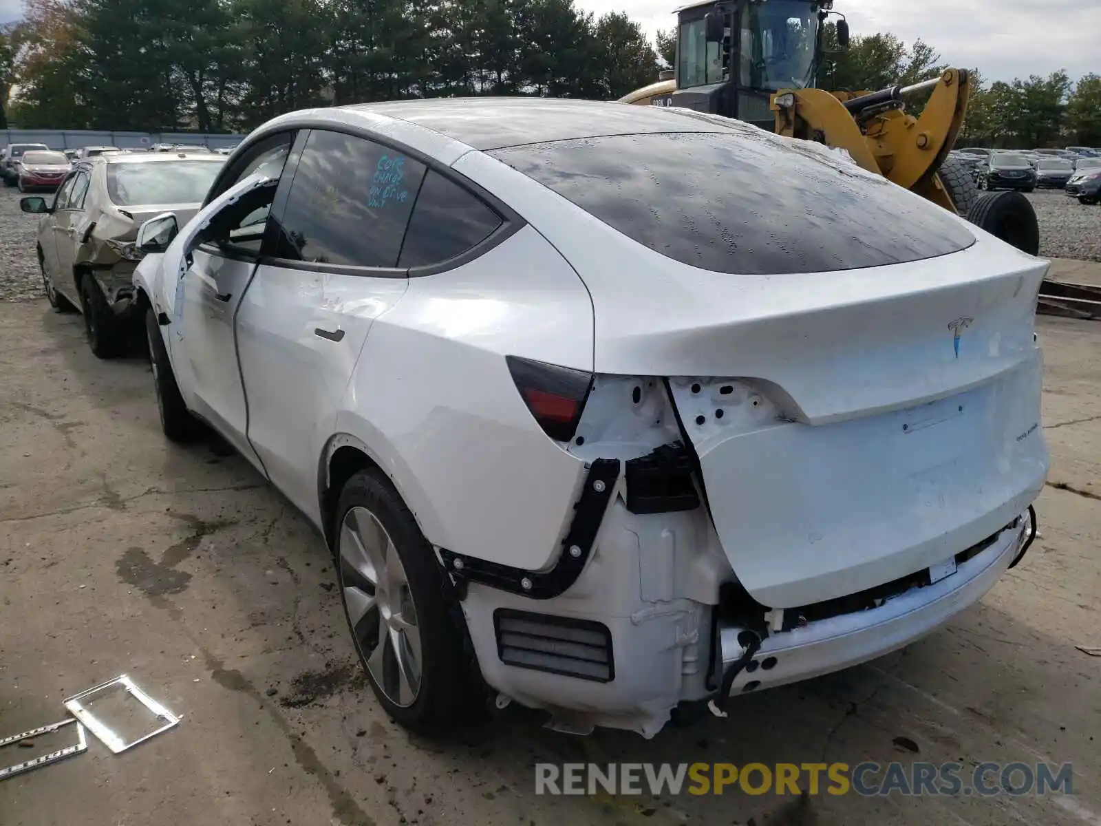 3 Photograph of a damaged car 5YJYGDEE4MF110020 TESLA MODEL Y 2021