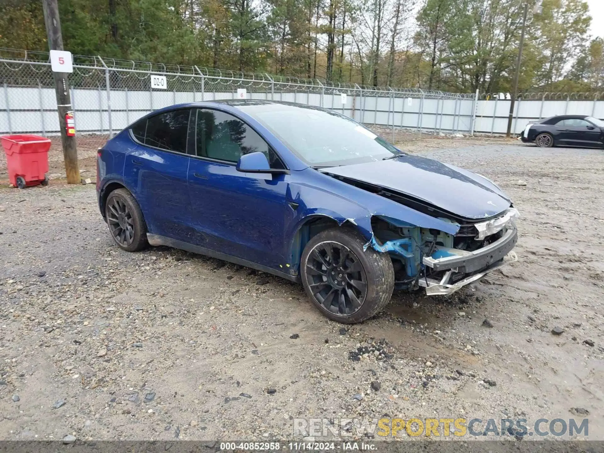 1 Photograph of a damaged car 5YJYGDEE4MF112351 TESLA MODEL Y 2021