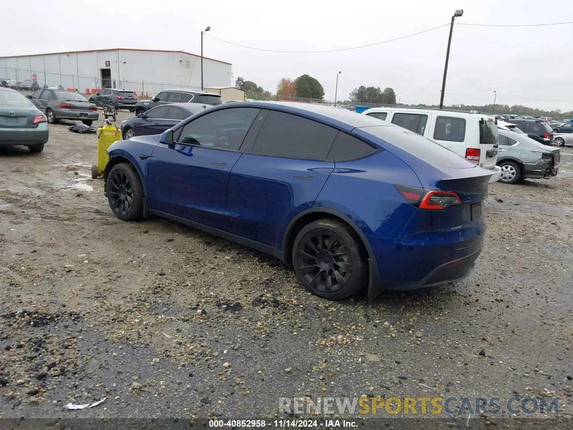 3 Photograph of a damaged car 5YJYGDEE4MF112351 TESLA MODEL Y 2021