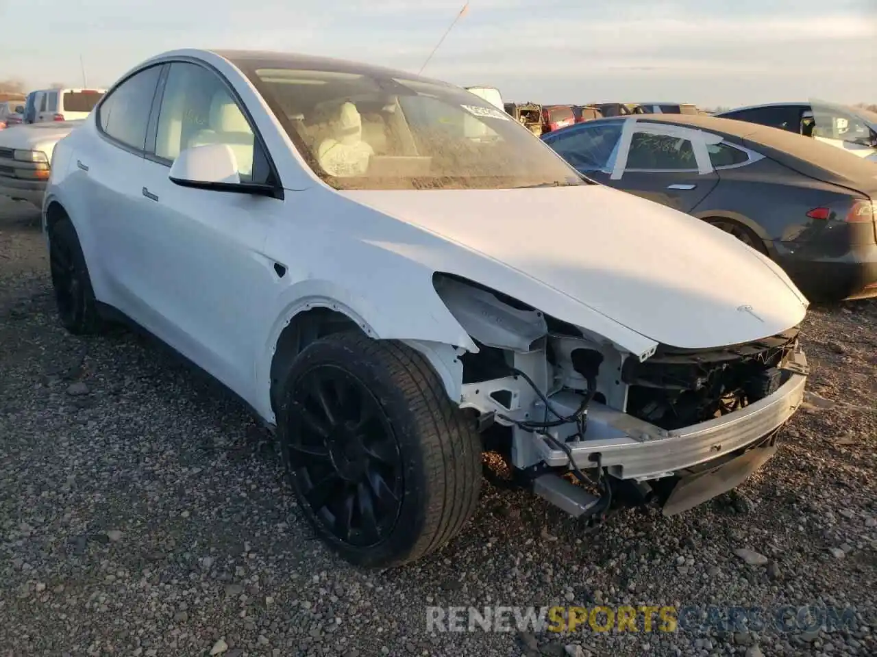 1 Photograph of a damaged car 5YJYGDEE4MF112432 TESLA MODEL Y 2021