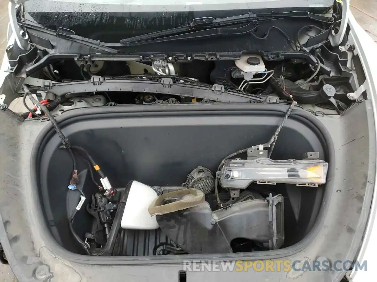 11 Photograph of a damaged car 5YJYGDEE4MF117050 TESLA MODEL Y 2021