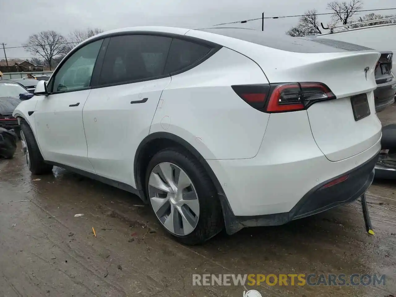 2 Photograph of a damaged car 5YJYGDEE4MF117050 TESLA MODEL Y 2021