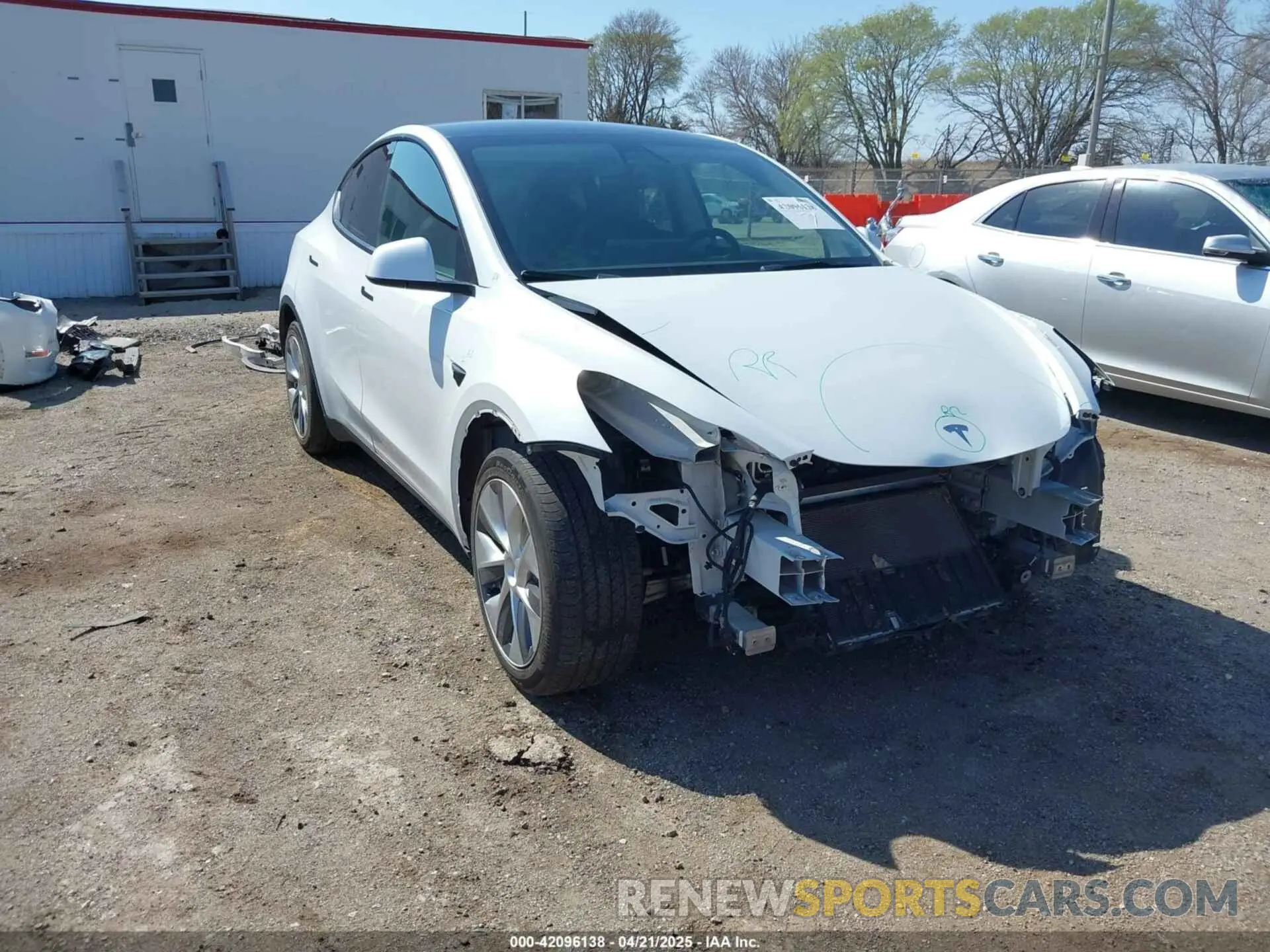 1 Photograph of a damaged car 5YJYGDEE4MF122362 TESLA MODEL Y 2021