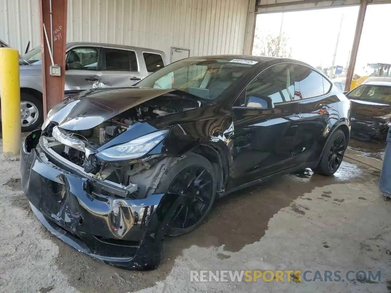 1 Photograph of a damaged car 5YJYGDEE4MF125570 TESLA MODEL Y 2021