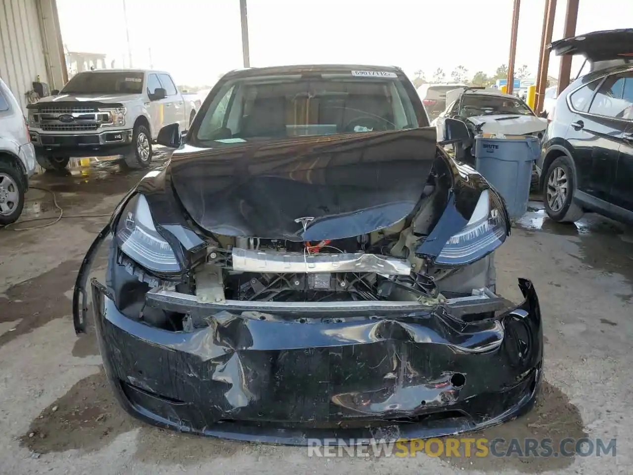 5 Photograph of a damaged car 5YJYGDEE4MF125570 TESLA MODEL Y 2021