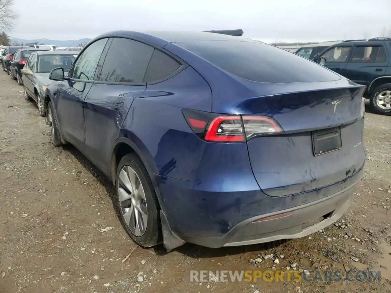 3 Photograph of a damaged car 5YJYGDEE4MF140599 TESLA MODEL Y 2021