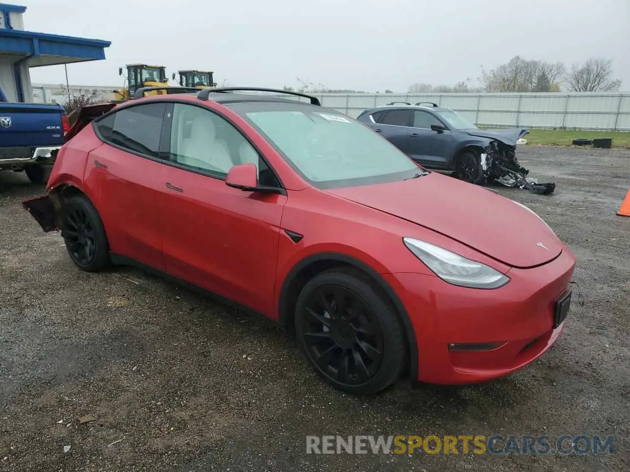 4 Photograph of a damaged car 5YJYGDEE4MF144152 TESLA MODEL Y 2021