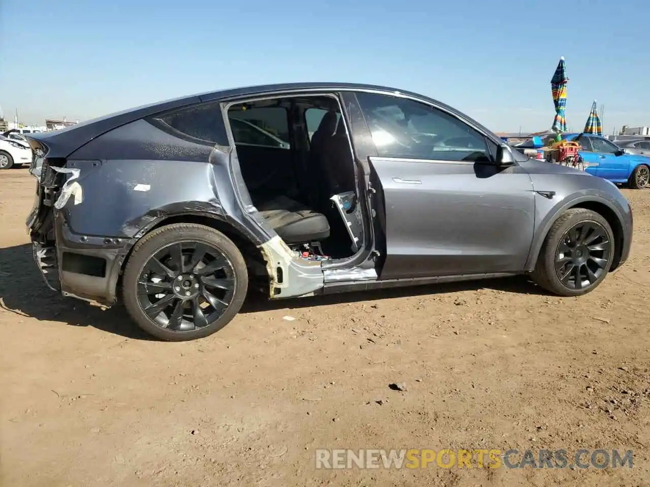 3 Photograph of a damaged car 5YJYGDEE4MF152865 TESLA MODEL Y 2021