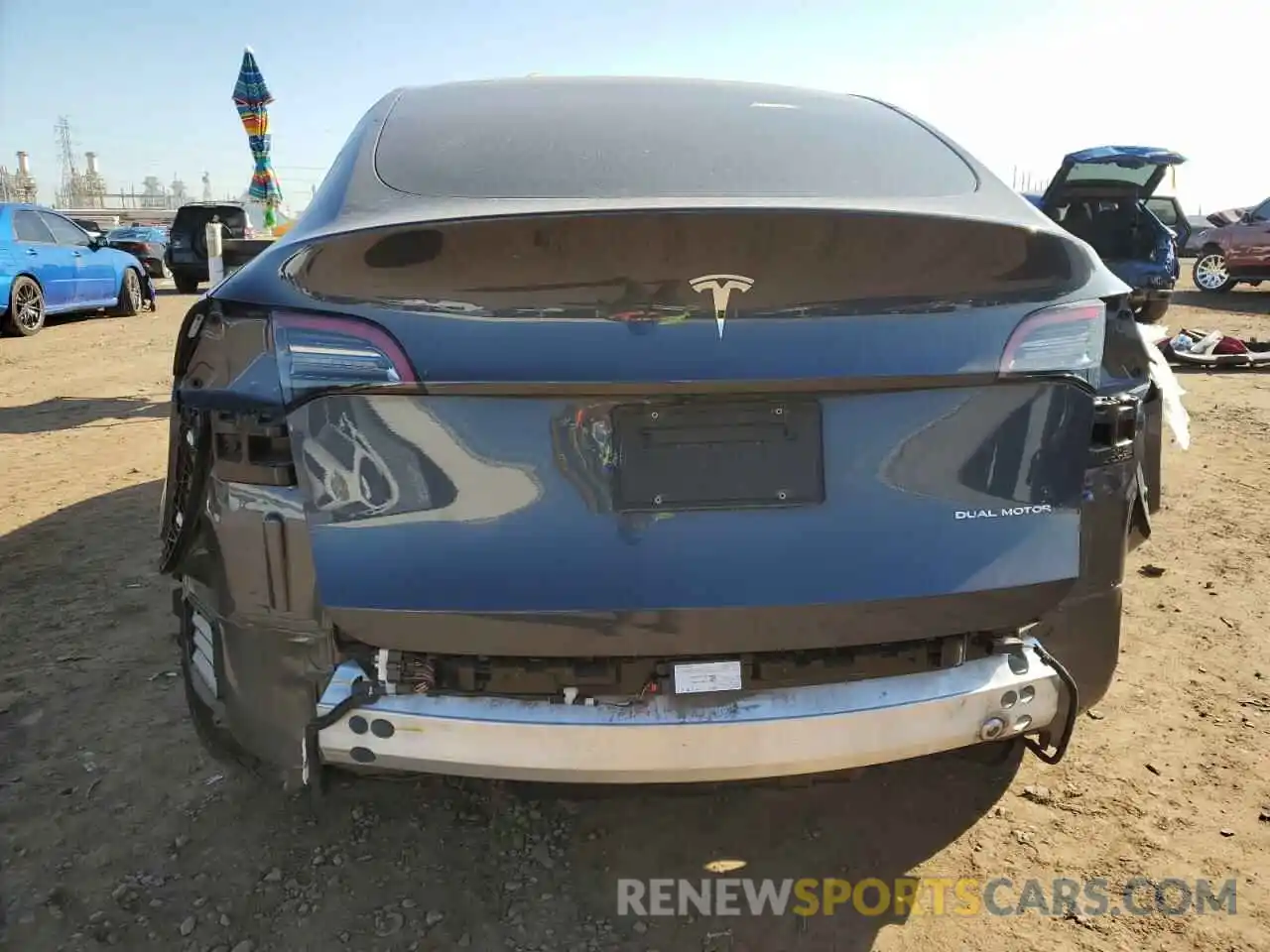 6 Photograph of a damaged car 5YJYGDEE4MF152865 TESLA MODEL Y 2021