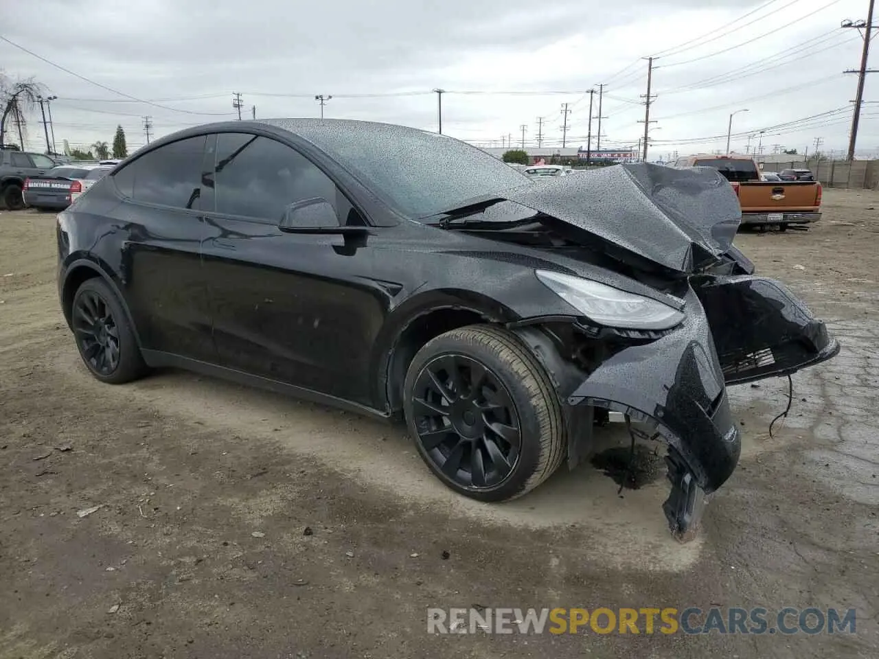 4 Photograph of a damaged car 5YJYGDEE4MF159217 TESLA MODEL Y 2021