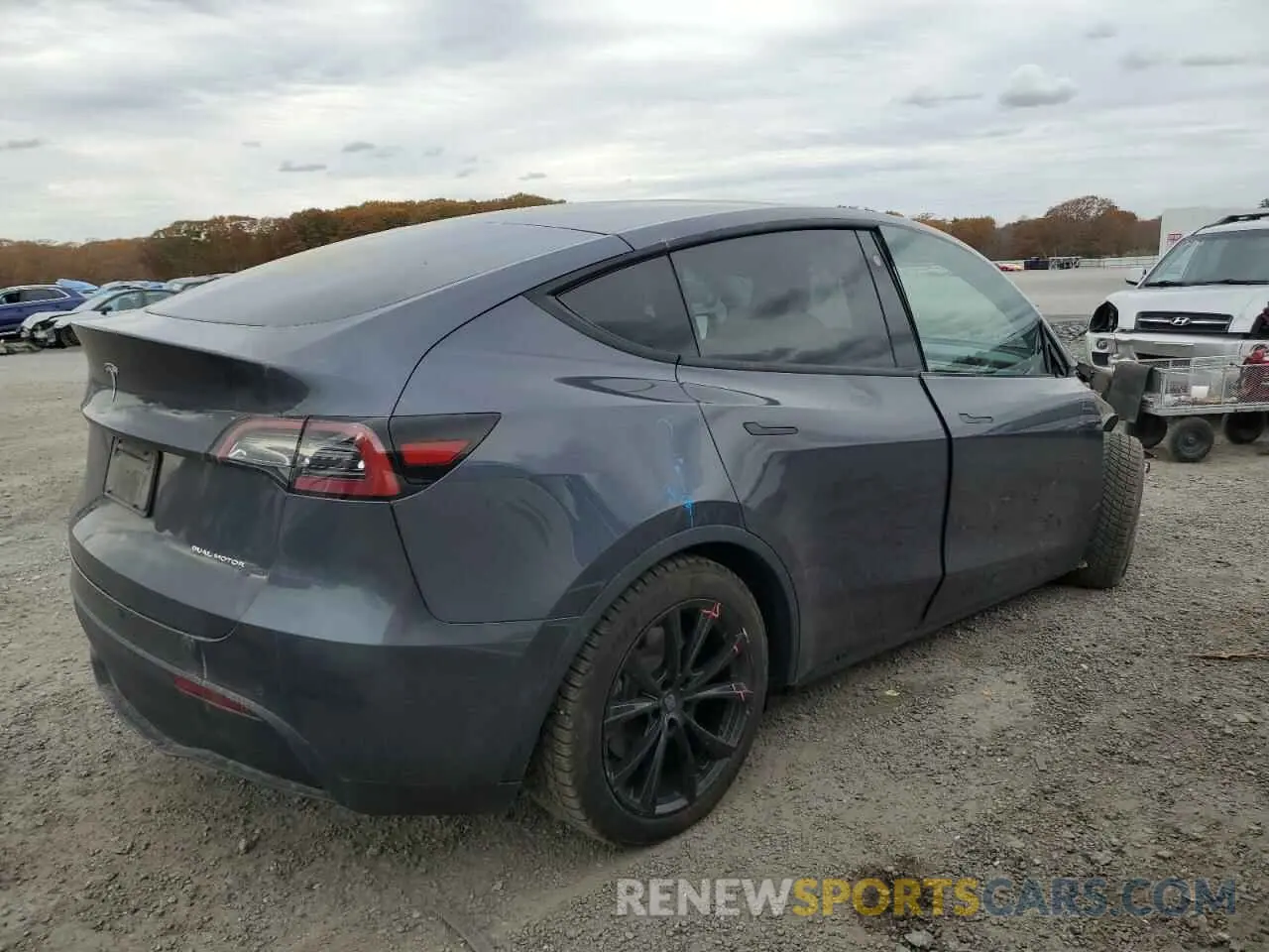 3 Photograph of a damaged car 5YJYGDEE4MF174283 TESLA MODEL Y 2021