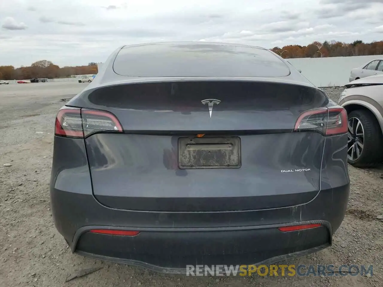 6 Photograph of a damaged car 5YJYGDEE4MF174283 TESLA MODEL Y 2021
