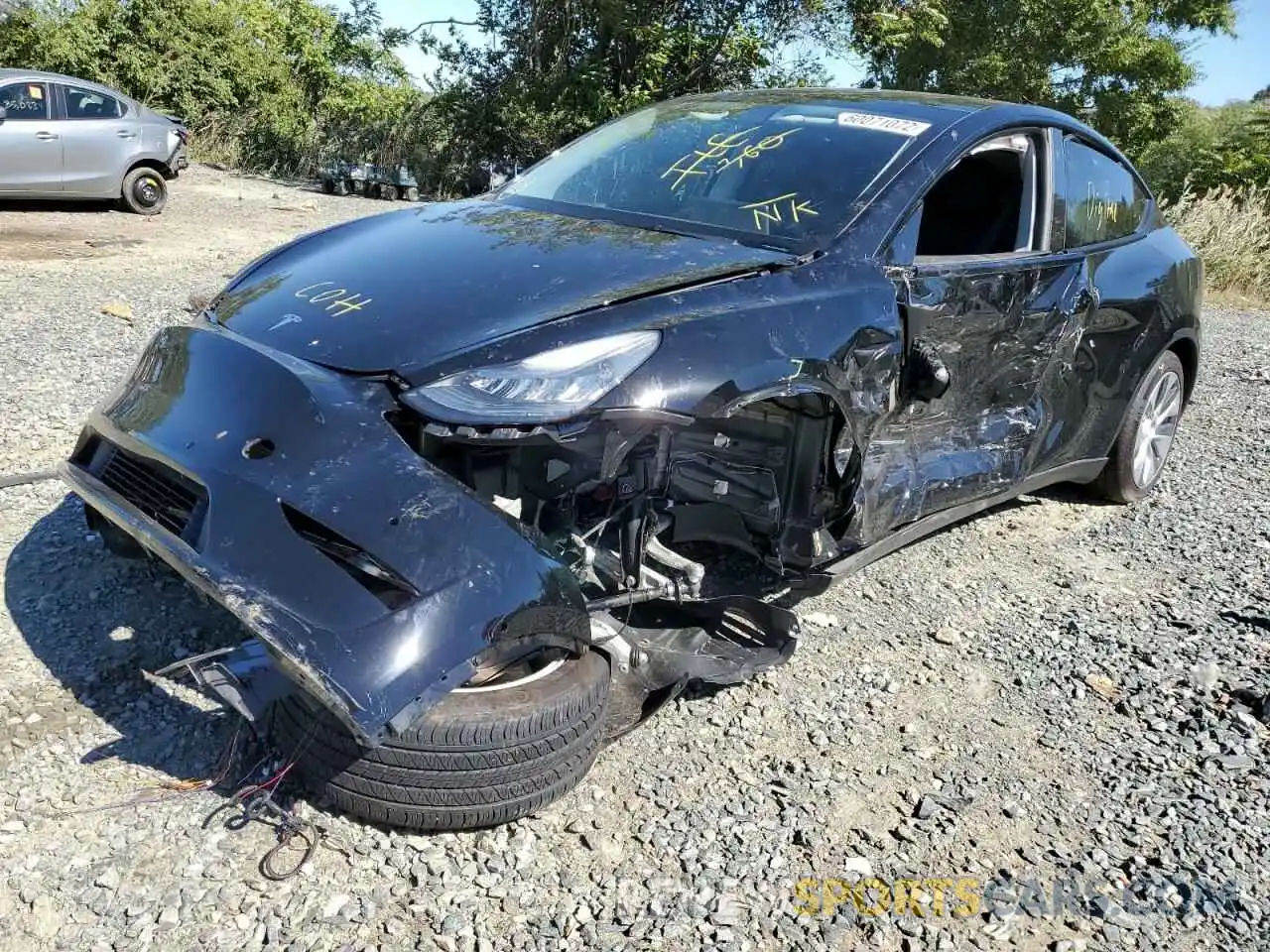 2 Photograph of a damaged car 5YJYGDEE4MF185817 TESLA MODEL Y 2021