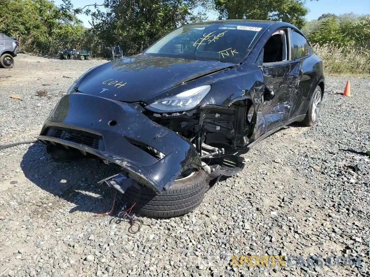 9 Photograph of a damaged car 5YJYGDEE4MF185817 TESLA MODEL Y 2021