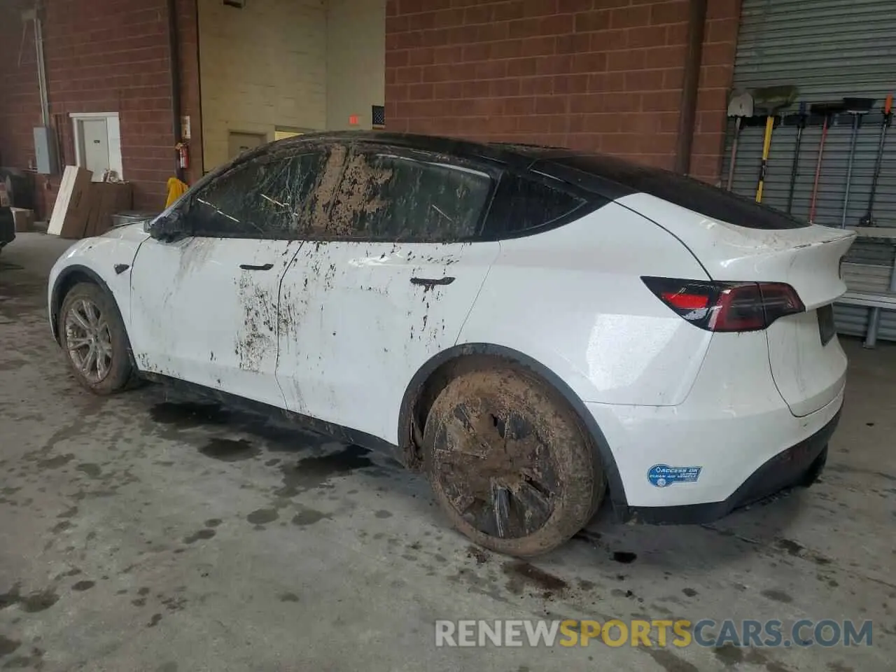 2 Photograph of a damaged car 5YJYGDEE4MF196641 TESLA MODEL Y 2021