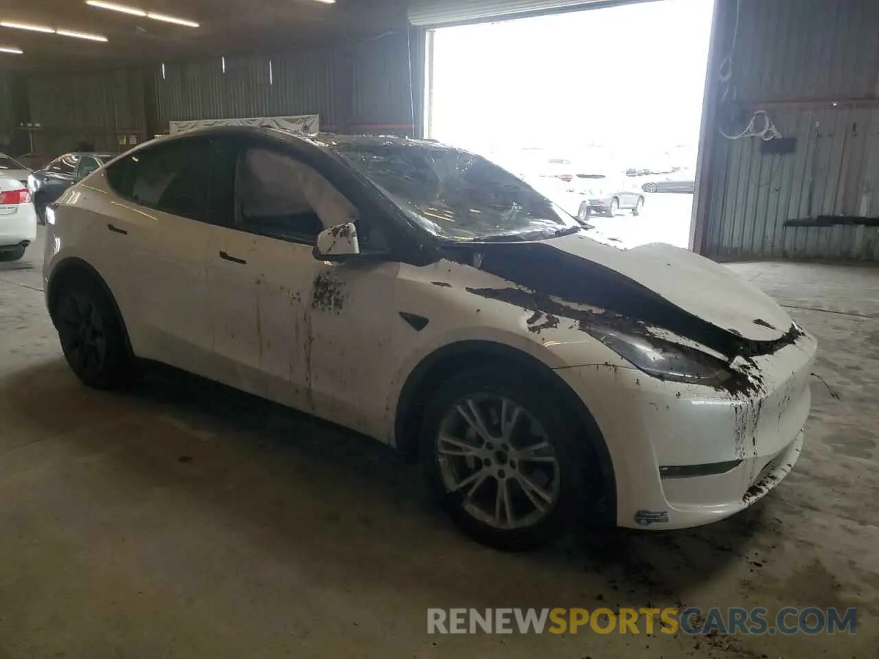 4 Photograph of a damaged car 5YJYGDEE4MF196641 TESLA MODEL Y 2021