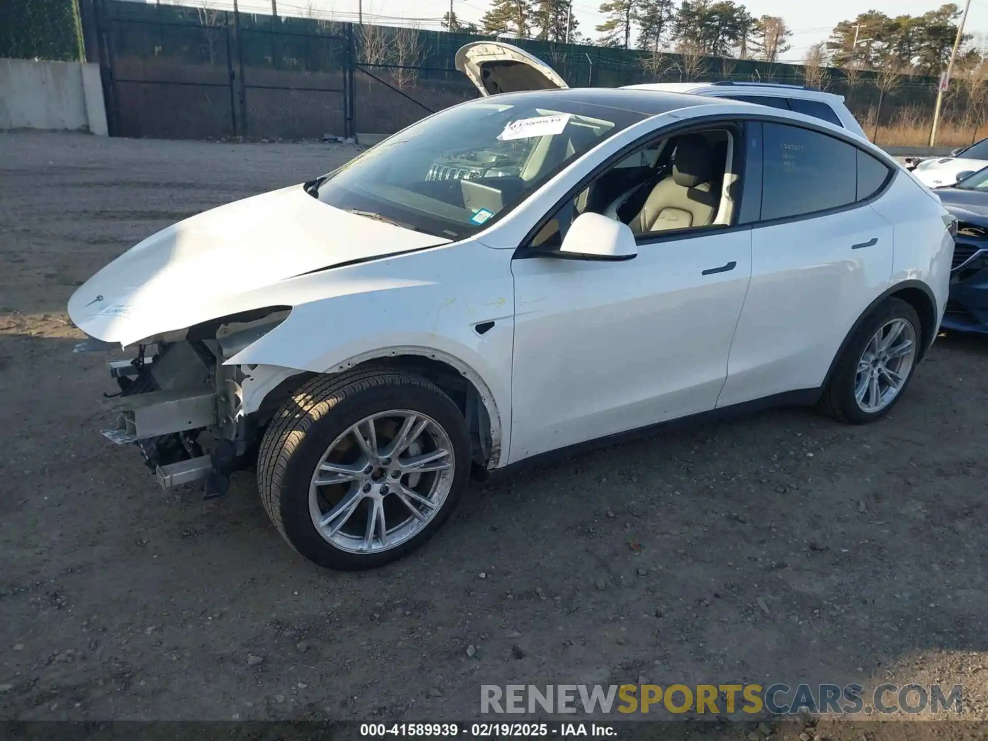 2 Photograph of a damaged car 5YJYGDEE4MF200185 TESLA MODEL Y 2021