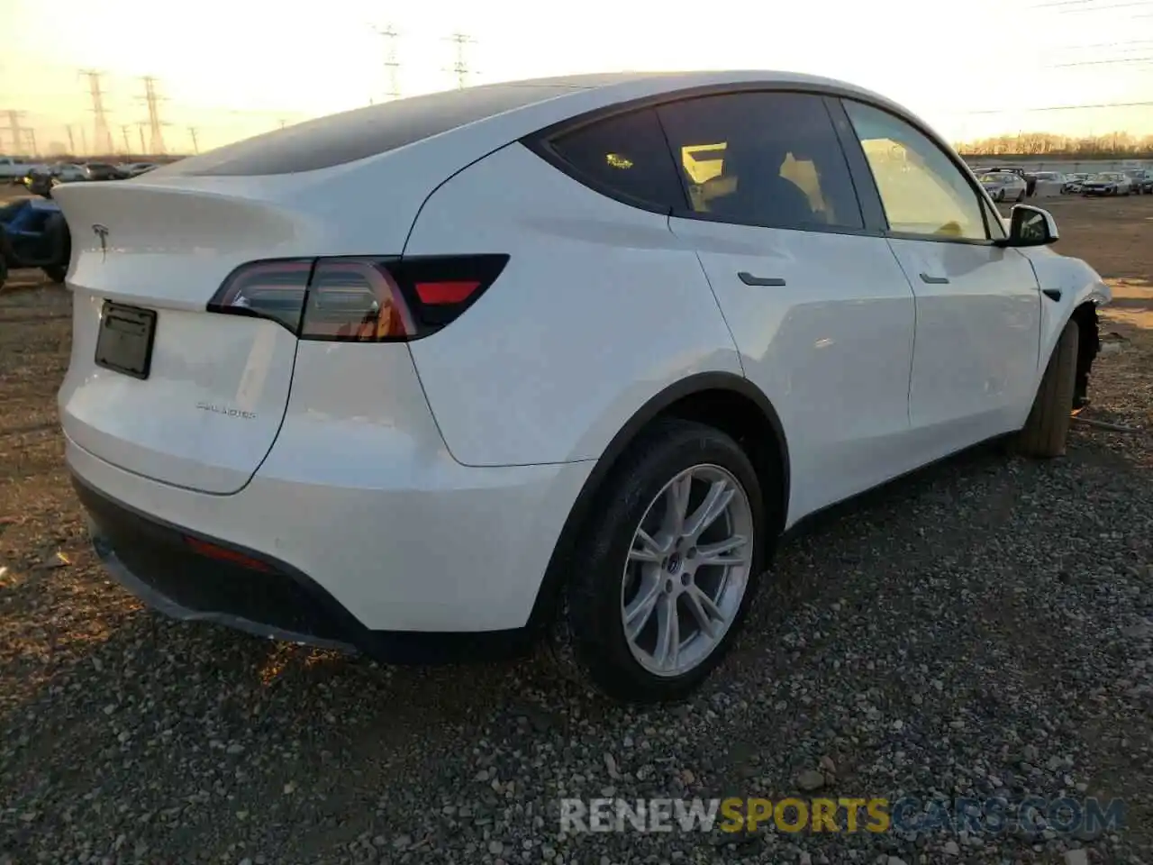 4 Photograph of a damaged car 5YJYGDEE4MF202969 TESLA MODEL Y 2021