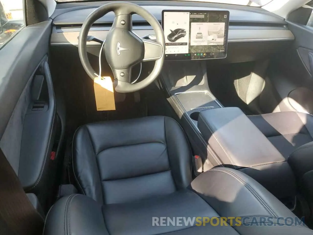 8 Photograph of a damaged car 5YJYGDEE4MF208593 TESLA MODEL Y 2021