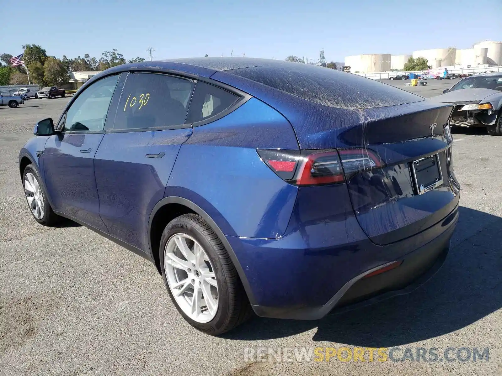 3 Photograph of a damaged car 5YJYGDEE4MF215091 TESLA MODEL Y 2021