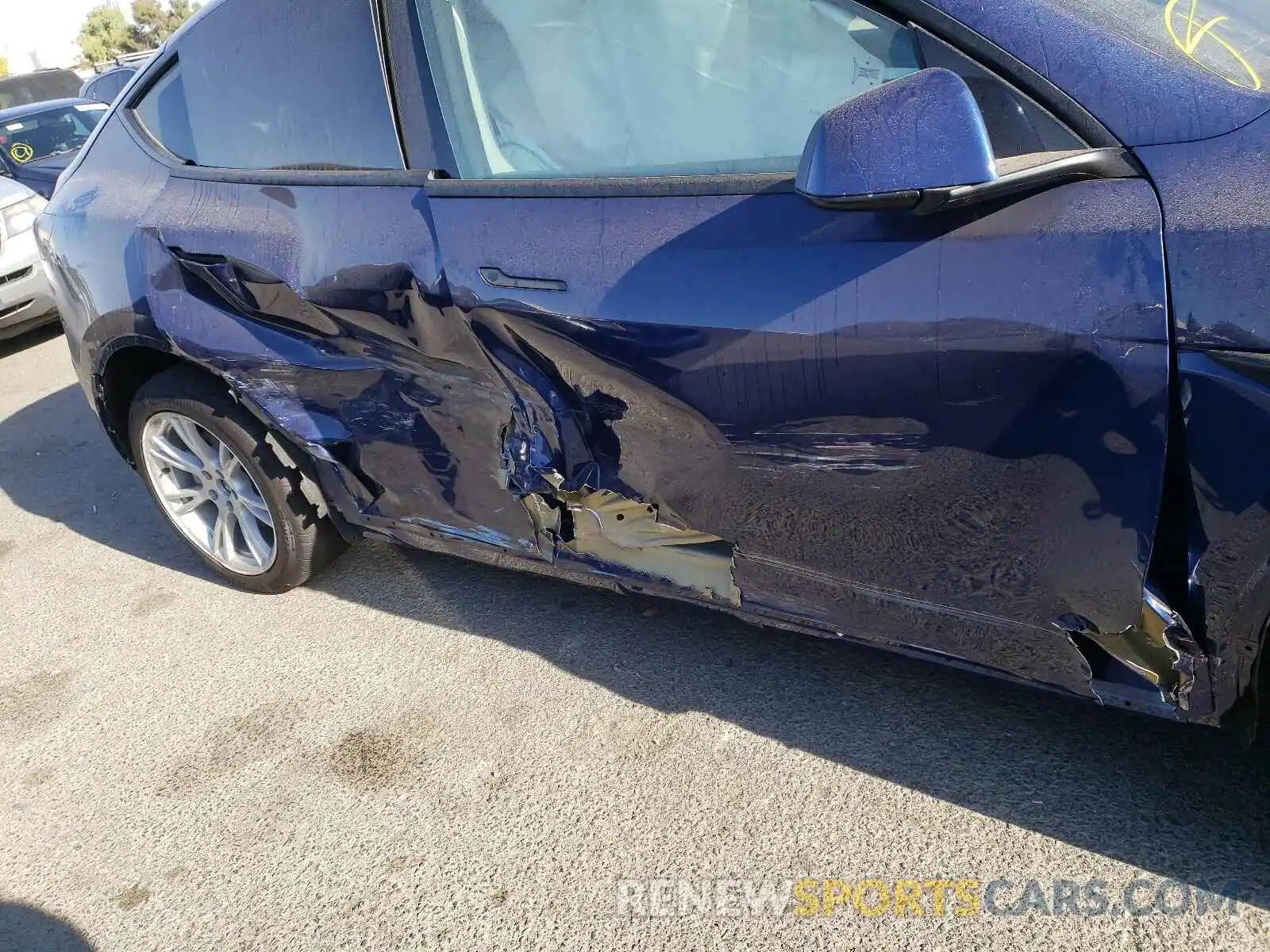 9 Photograph of a damaged car 5YJYGDEE4MF215091 TESLA MODEL Y 2021