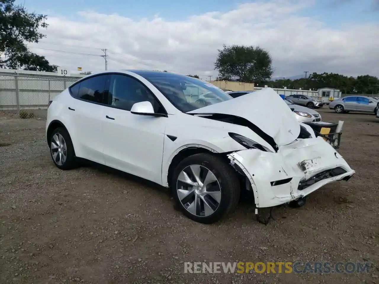 4 Photograph of a damaged car 5YJYGDEE4MF229265 TESLA MODEL Y 2021