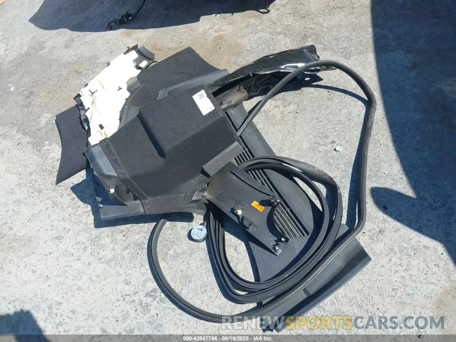 12 Photograph of a damaged car 5YJYGDEE4MF230965 TESLA MODEL Y 2021