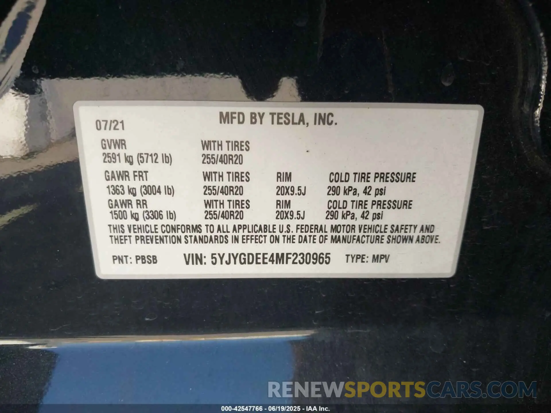 9 Photograph of a damaged car 5YJYGDEE4MF230965 TESLA MODEL Y 2021