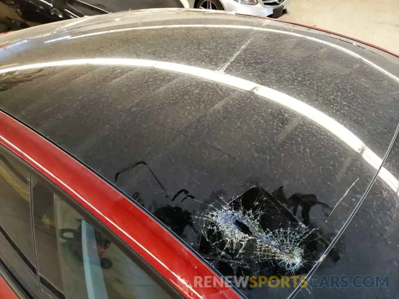 9 Photograph of a damaged car 5YJYGDEE4MF250388 TESLA MODEL Y 2021