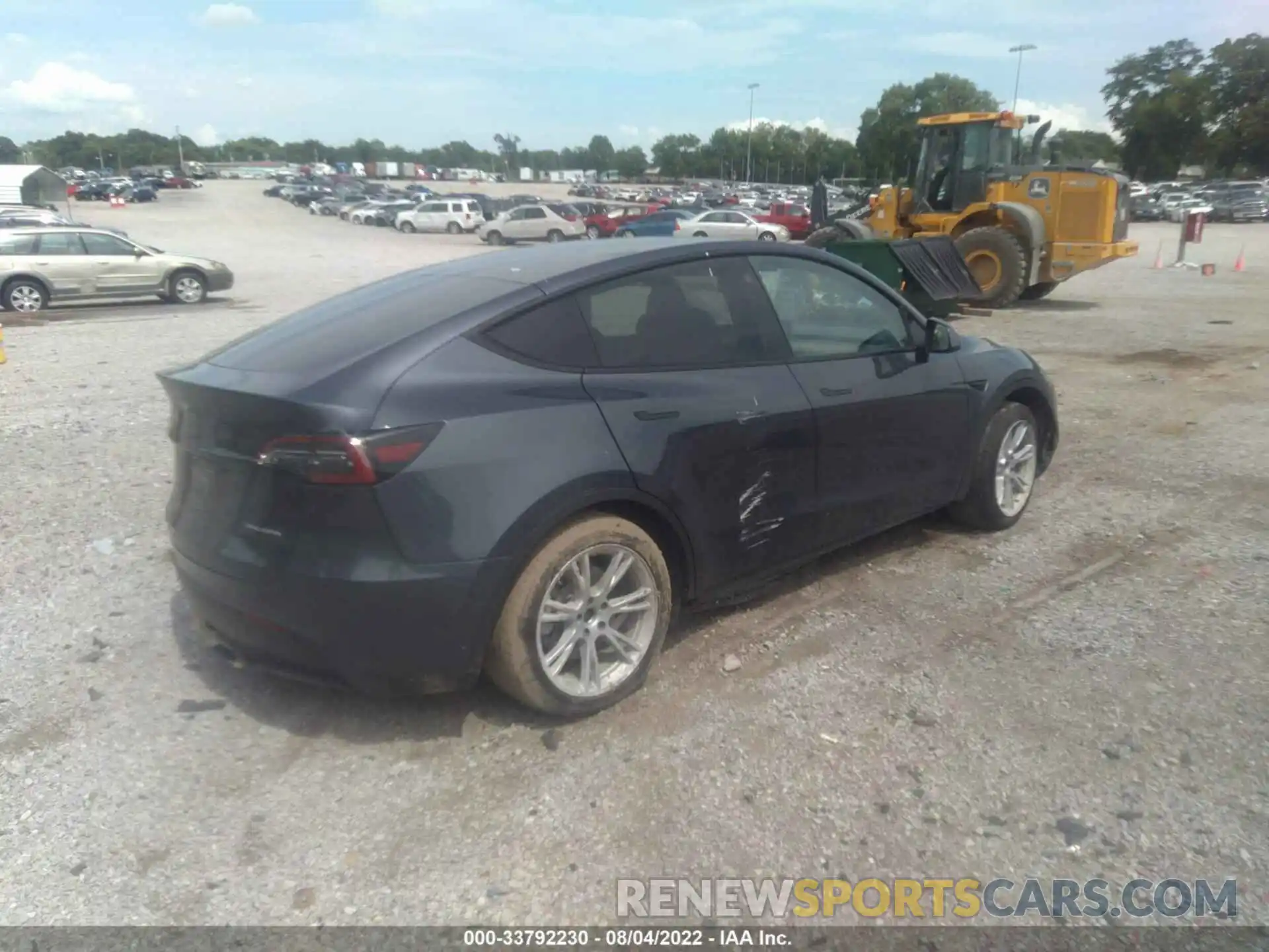 4 Photograph of a damaged car 5YJYGDEE4MF279342 TESLA MODEL Y 2021