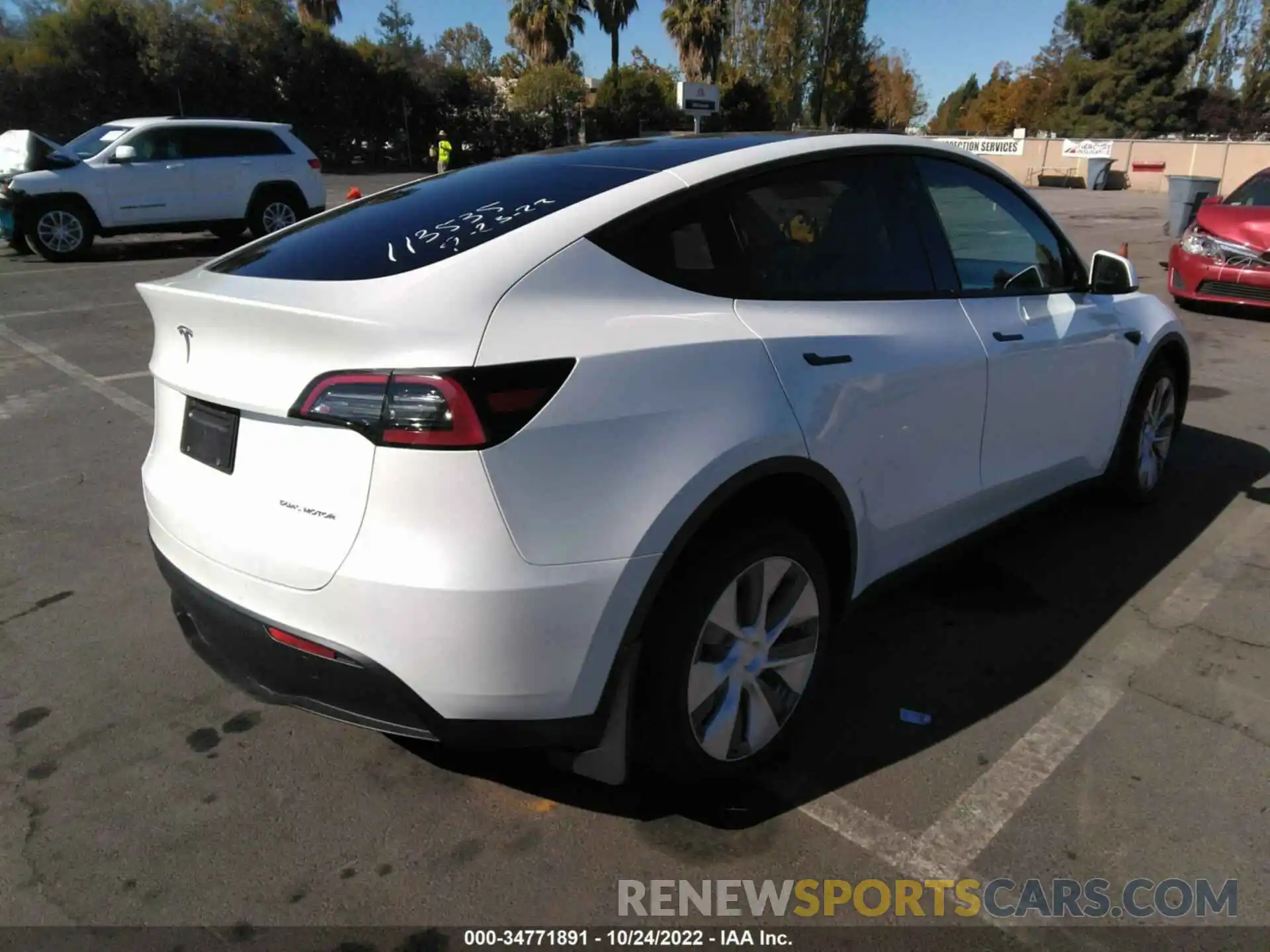 4 Photograph of a damaged car 5YJYGDEE4MF281771 TESLA MODEL Y 2021