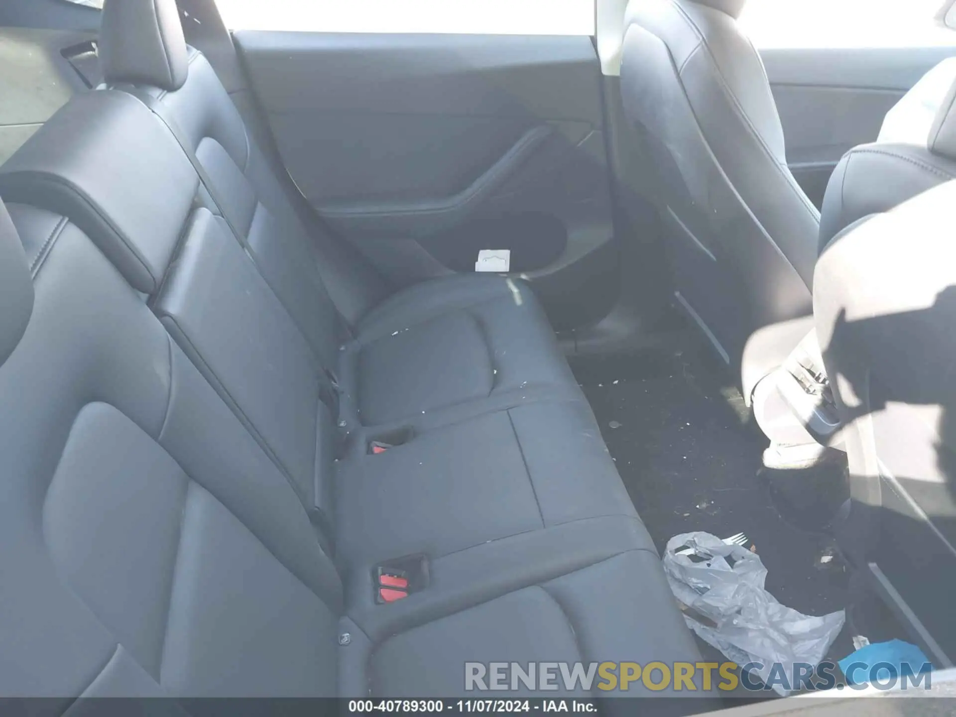 8 Photograph of a damaged car 5YJYGDEE4MF284752 TESLA MODEL Y 2021