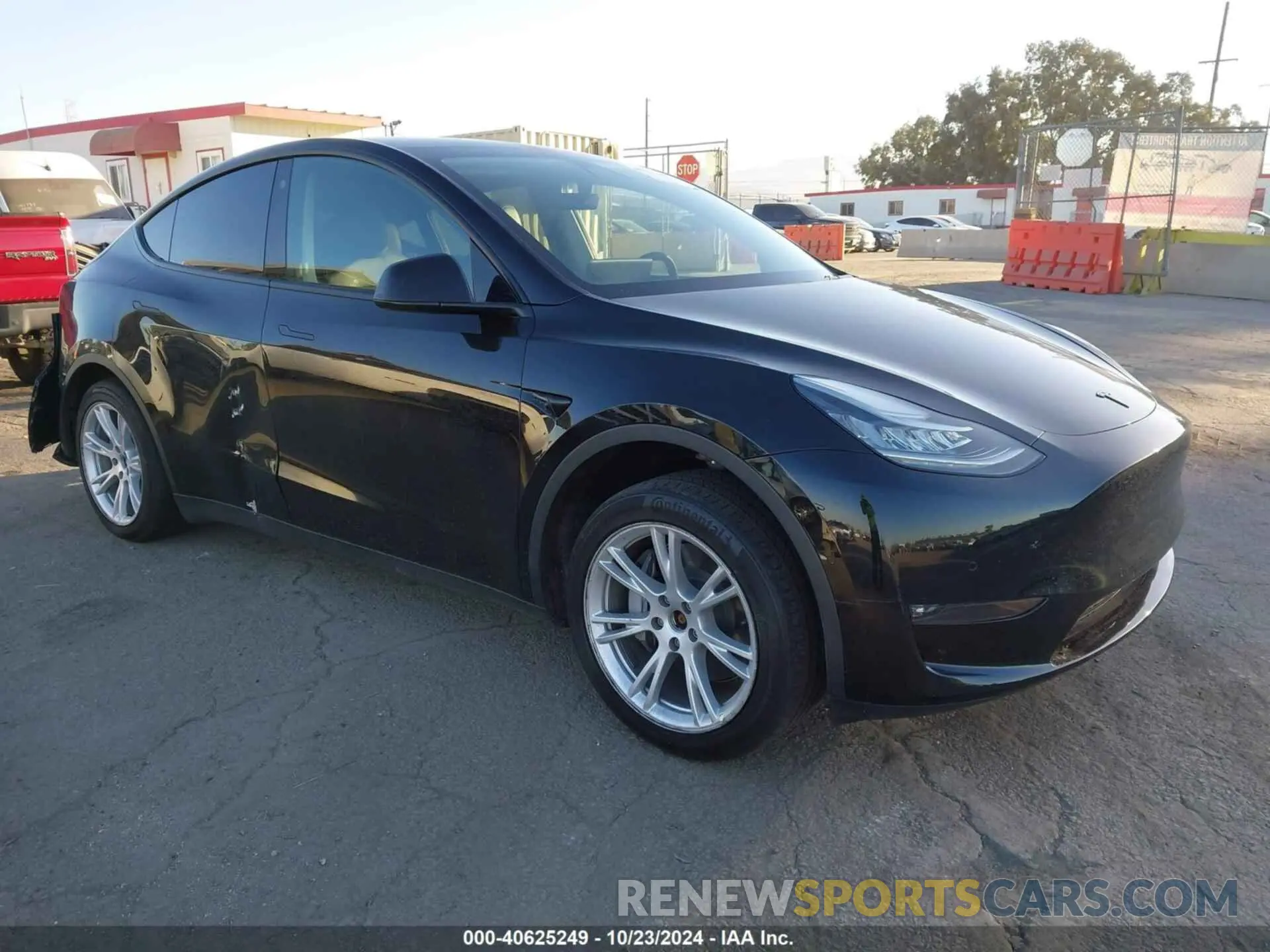 1 Photograph of a damaged car 5YJYGDEE4MF299459 TESLA MODEL Y 2021