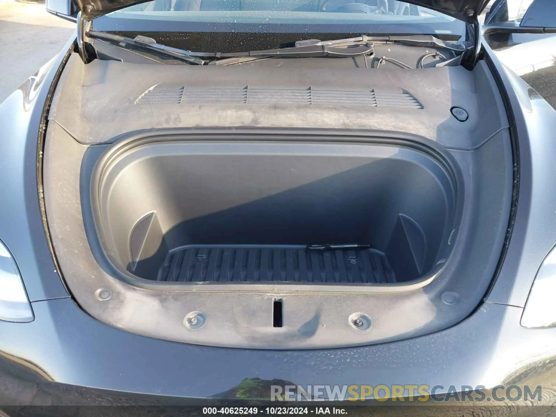 10 Photograph of a damaged car 5YJYGDEE4MF299459 TESLA MODEL Y 2021