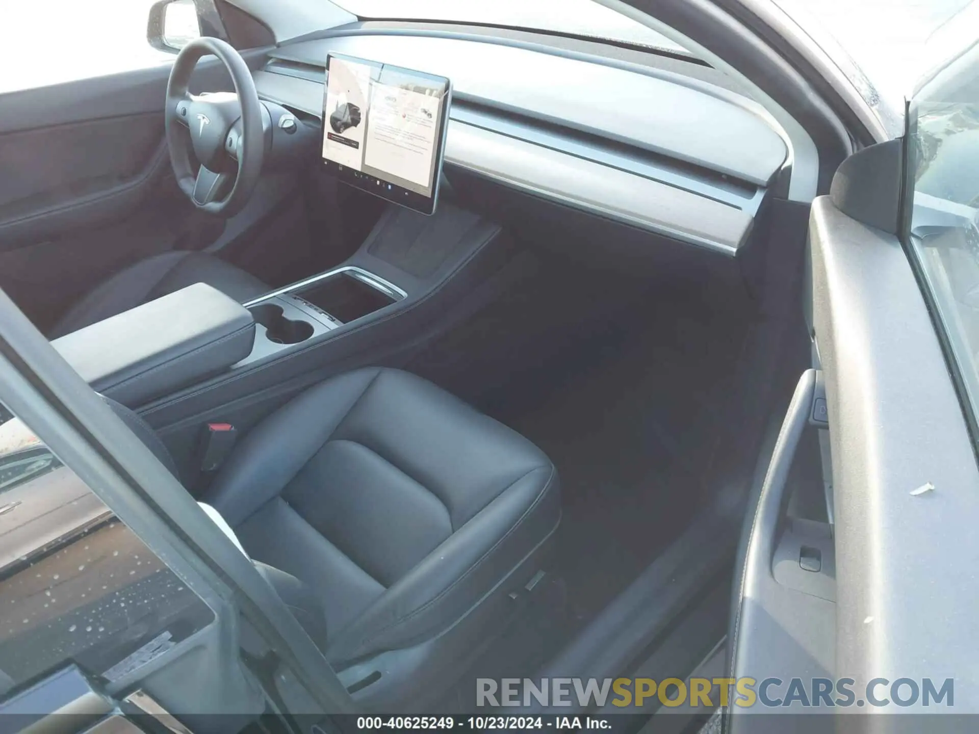 5 Photograph of a damaged car 5YJYGDEE4MF299459 TESLA MODEL Y 2021