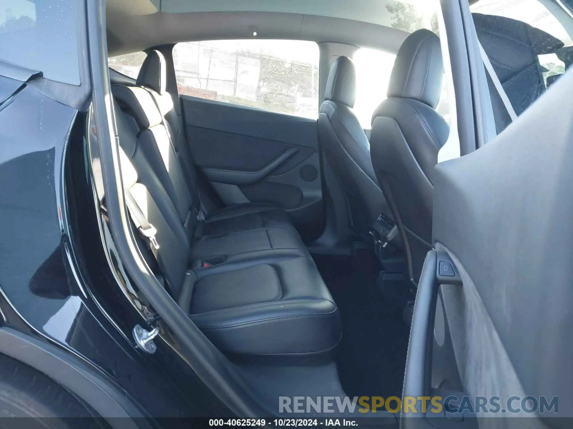 8 Photograph of a damaged car 5YJYGDEE4MF299459 TESLA MODEL Y 2021